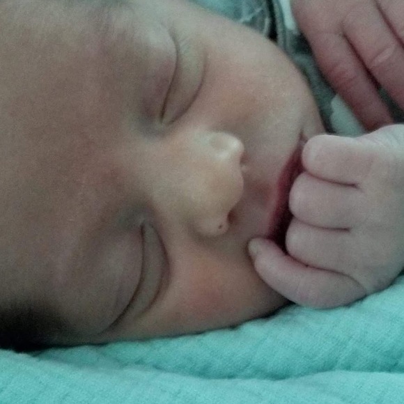 Meet your Posher, Glenda - Picture 1 of 1